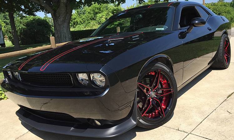 Dodge Challenger on Marquee 3259 Black and Red